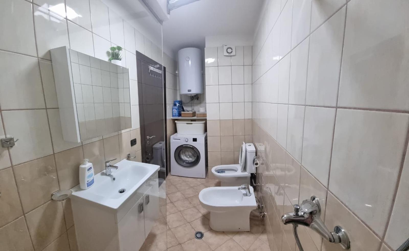 Nevila'S Apartment Тирана Экстерьер фото