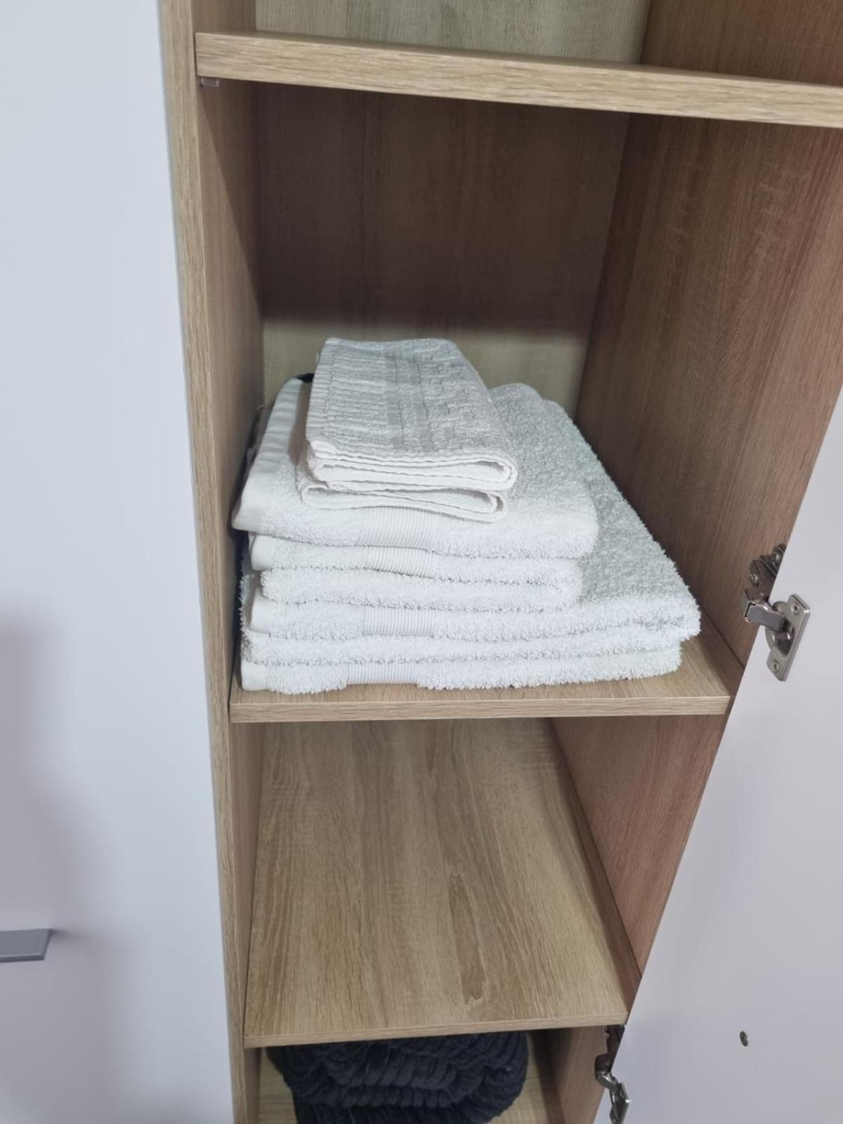 Nevila'S Apartment Тирана Экстерьер фото